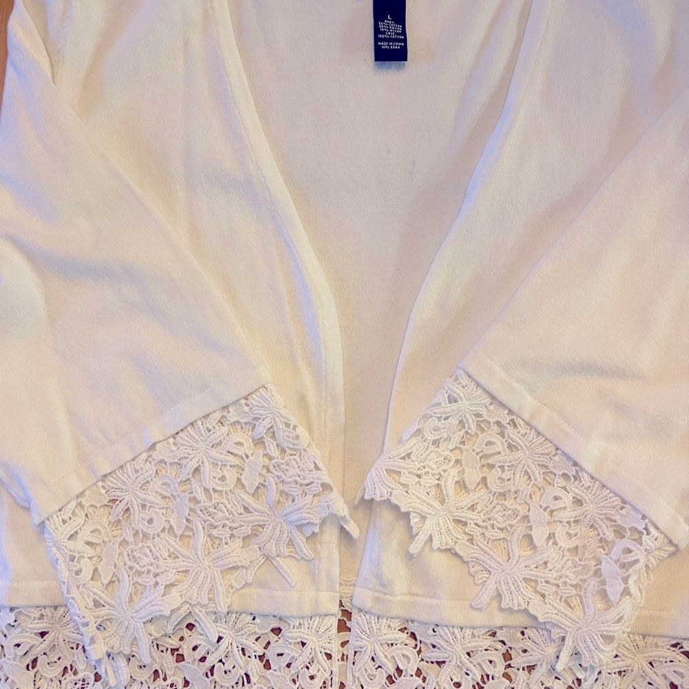 Alfani white crop coverup. Perfect for over tank top or summer dress. Size L.